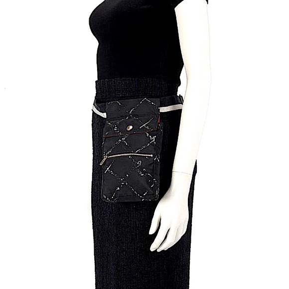 CHANEL Travel Bag - Picture 6 of 16